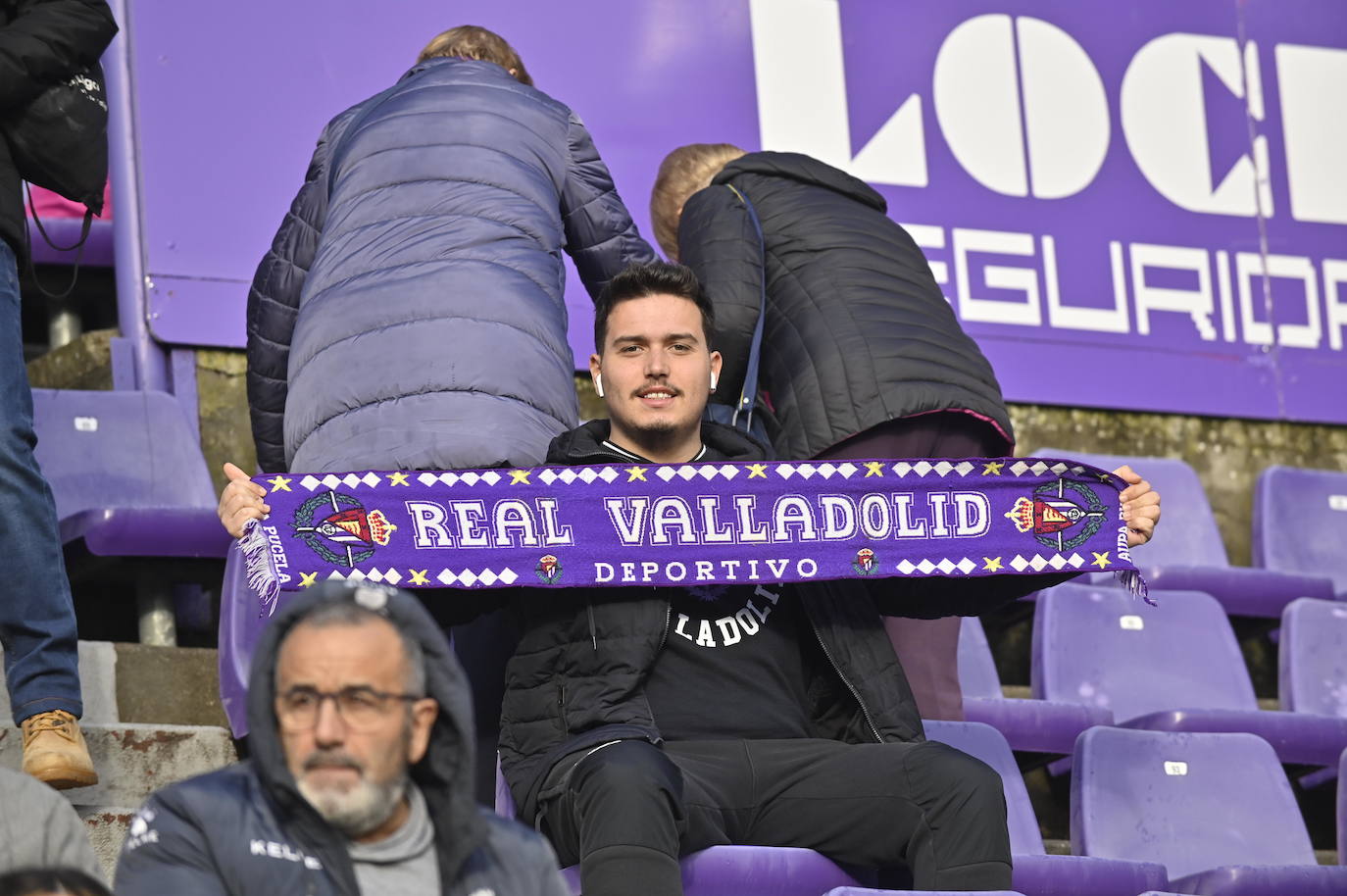 Búscate en las gradas del estadio José Zorrilla (2/4)