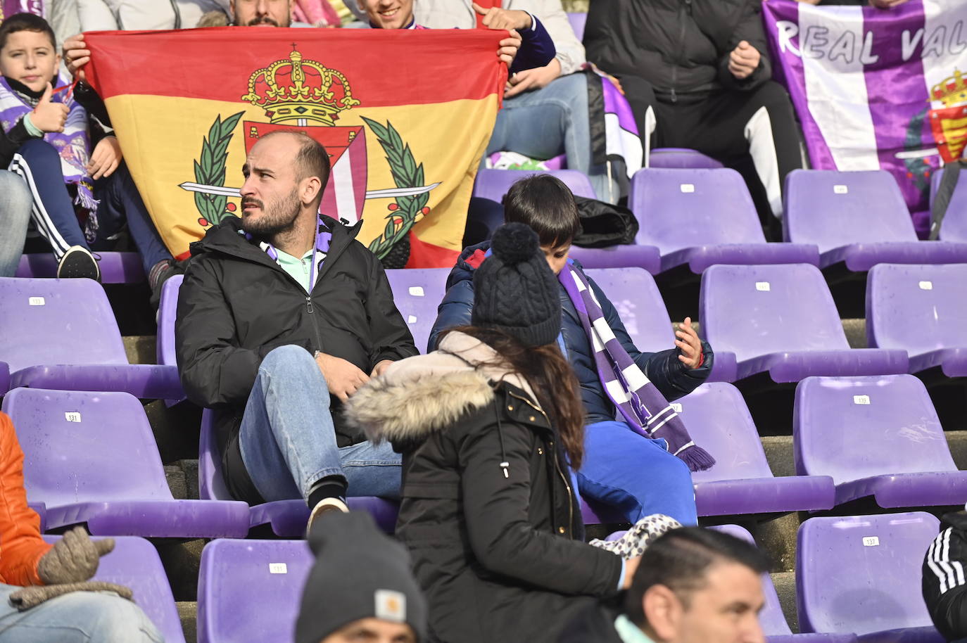 Búscate en las gradas del estadio José Zorrilla (2/4)