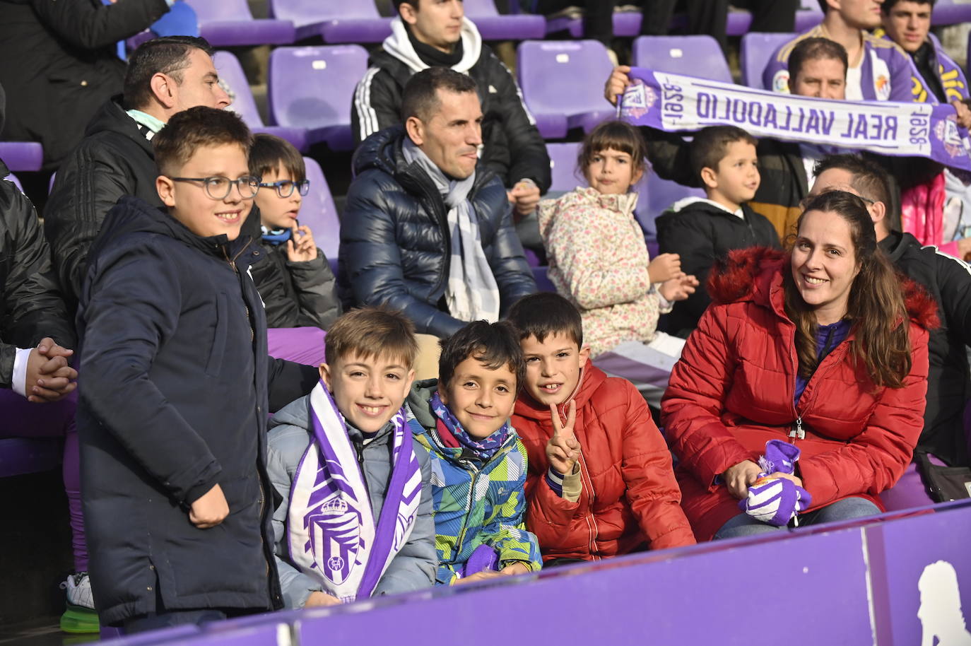 Búscate en las gradas del estadio José Zorrilla (2/4)