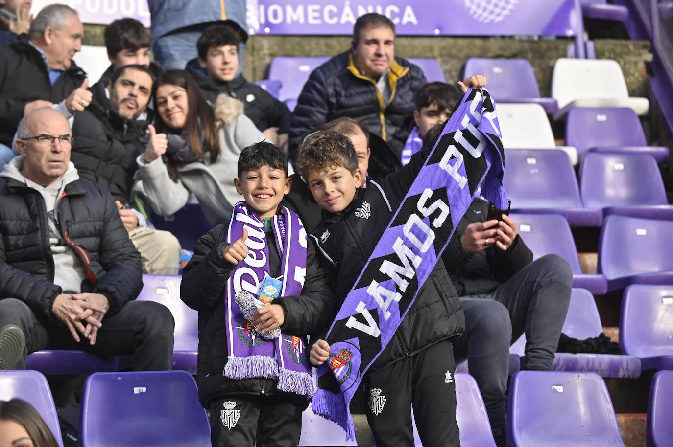 Búscate en las gradas del estadio José Zorrilla (2/4)