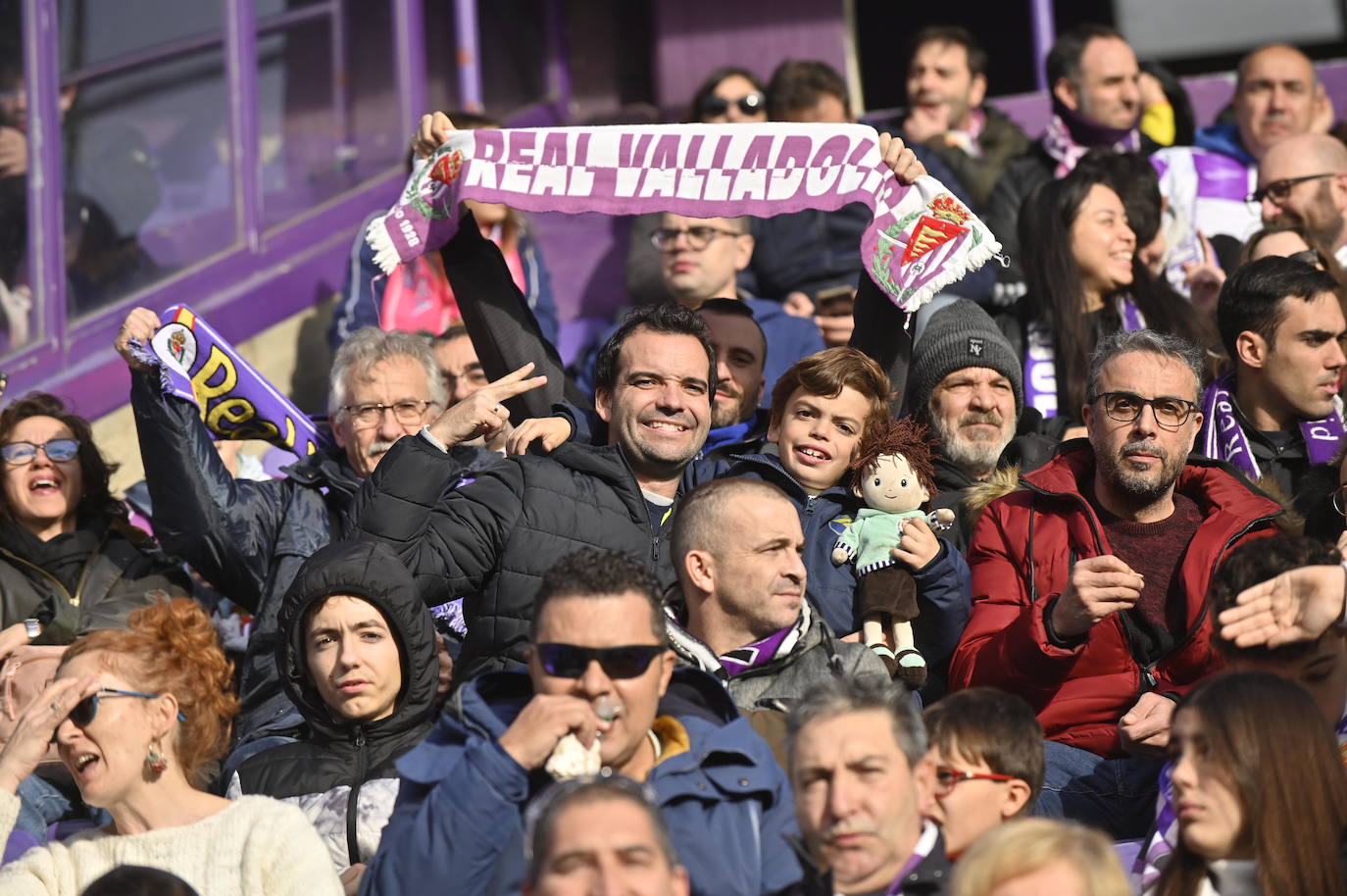 Búscate en las gradas del estadio José Zorrilla (3/4)