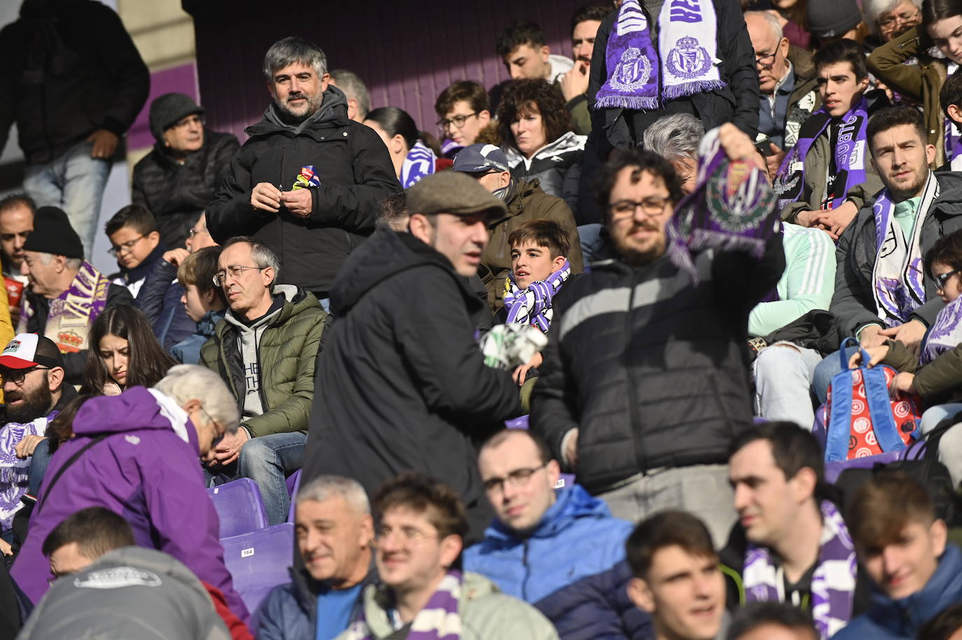 Búscate en las gradas del estadio José Zorrilla (3/4)