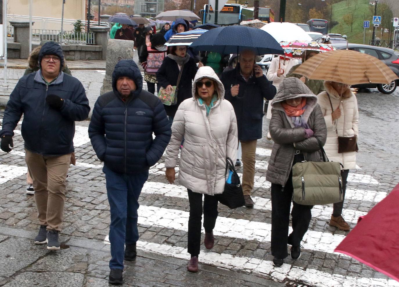 Segovia, repleta de turistas durante el puente