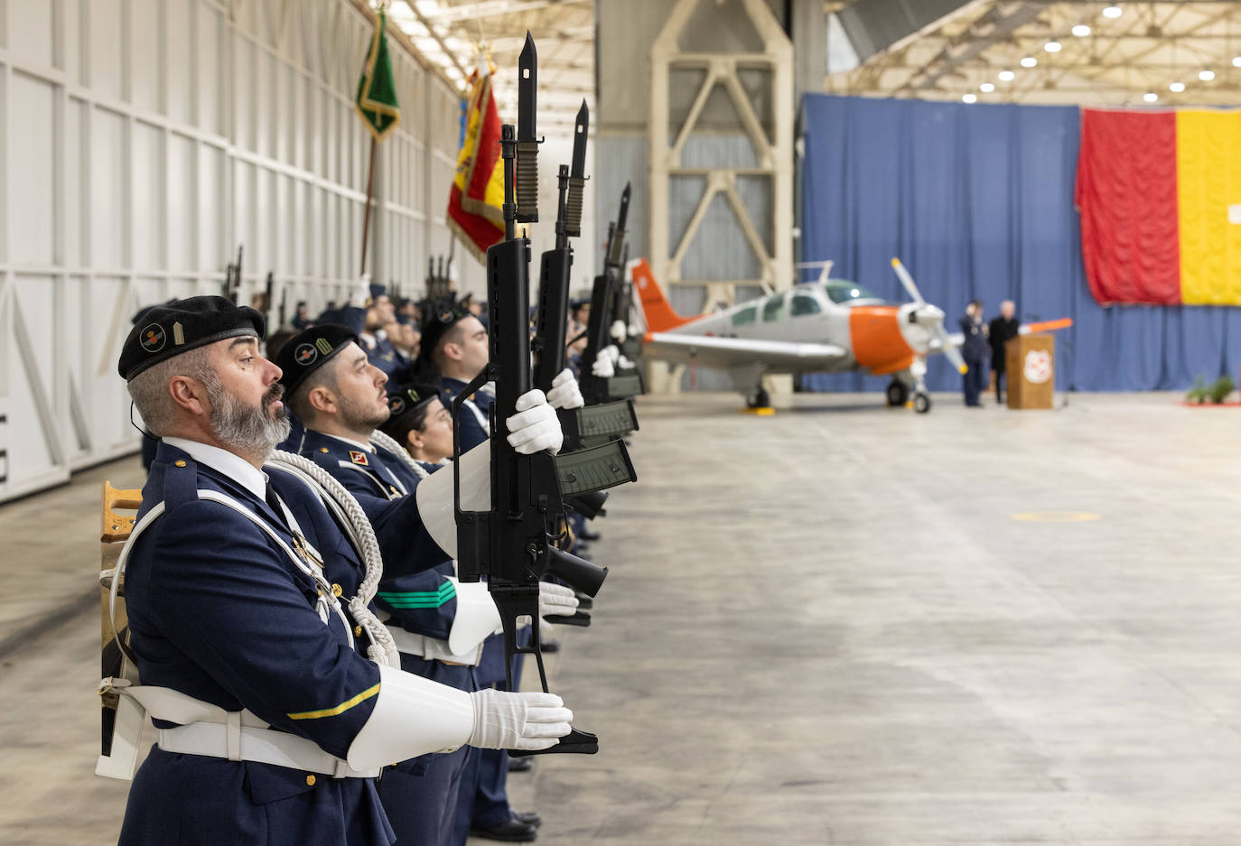 La festividad de la Virgen de Loreto en la base de Villanubla