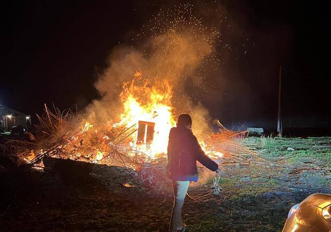 Hoguera de quintos. En la actualidad la organiza el Ayuntamiento del municipio