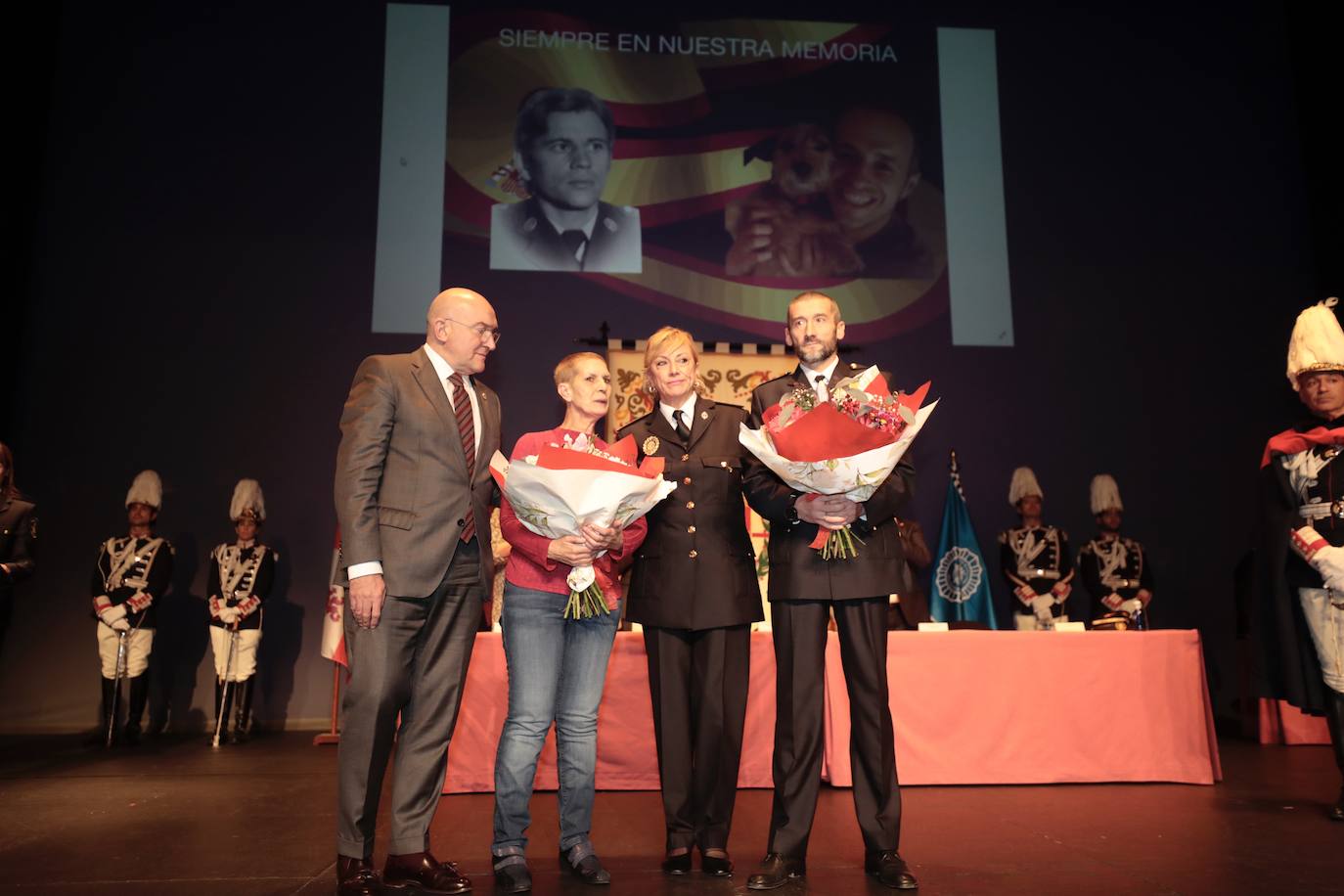 Las imágenes del acto por el Día de la Policía Municipal de Valladolid (2/2)