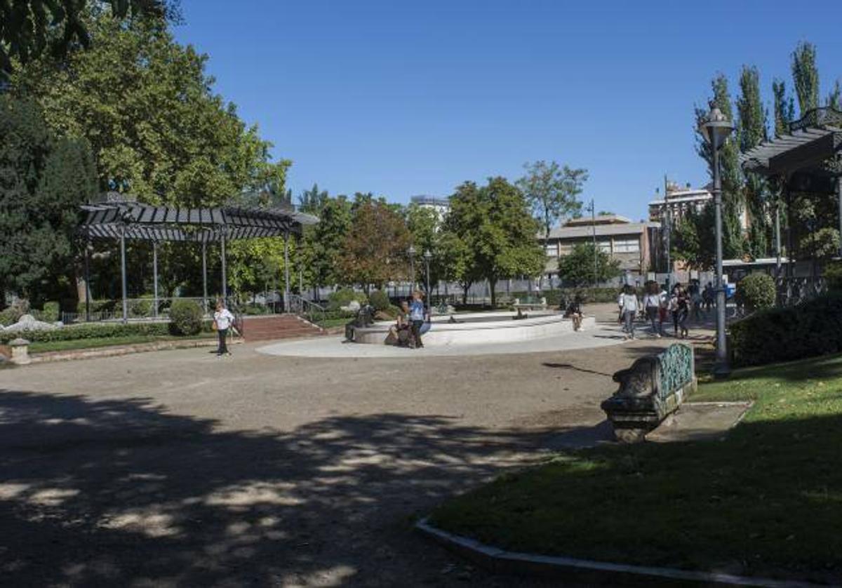 Plaza de Poniente de Valladolid, donde fue localizado el joven.