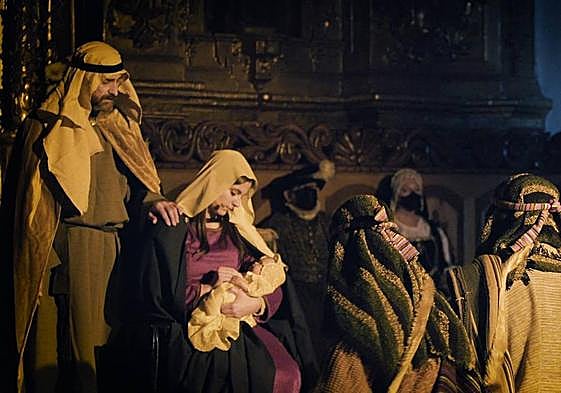 Momento de la representación del Auto del Nacimiento, la primera obra de teatro en castellano de autor reconocido.