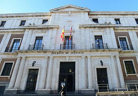 Fachada de la Audiencia de Valladolid.