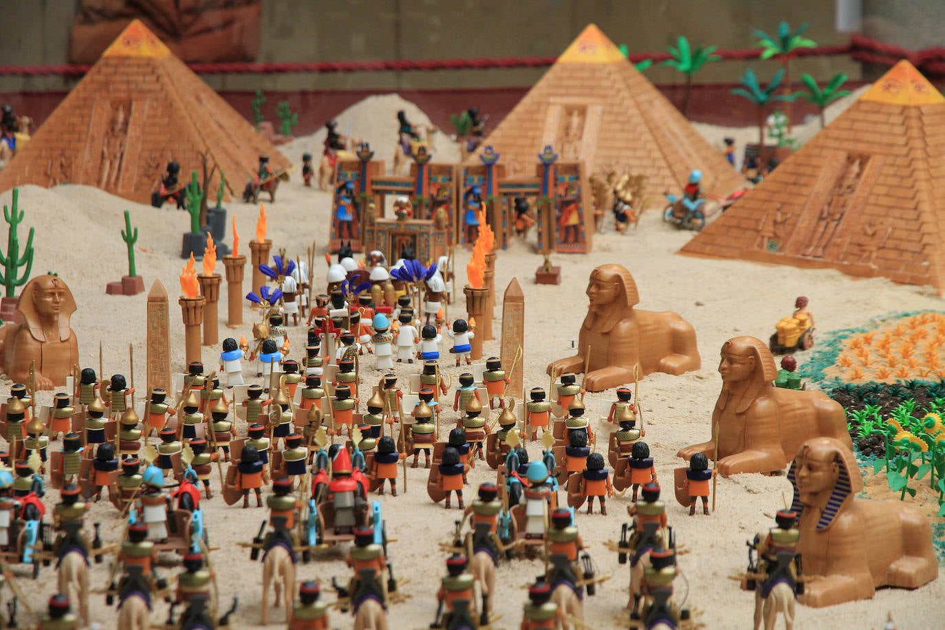 El belén hecho con más de 7.000 playmobil, en imágenes
