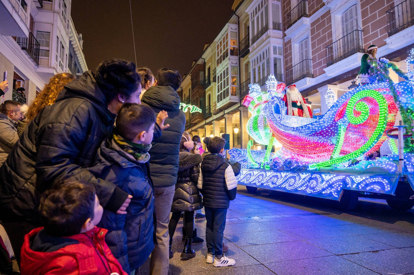 Papá Noel llena las calles de Palencia