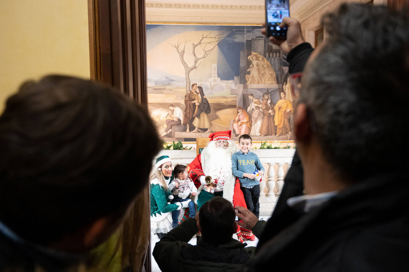 Papá Noel llena las calles de Palencia