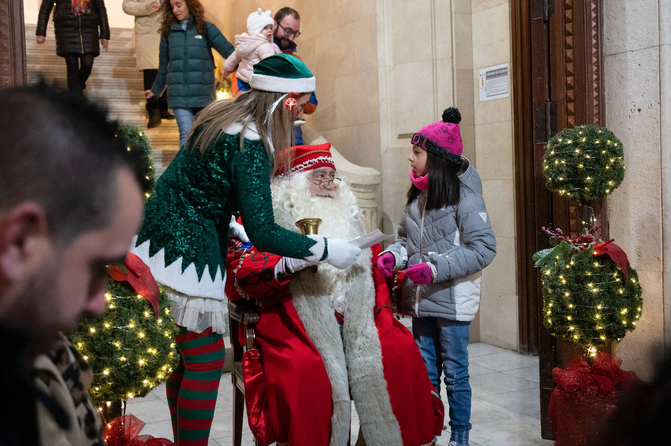 Papá Noel llena las calles de Palencia