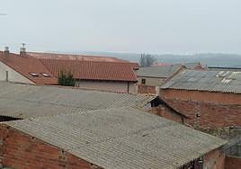 Edificaciones de Pedrajas con tejados que contienen amianto.