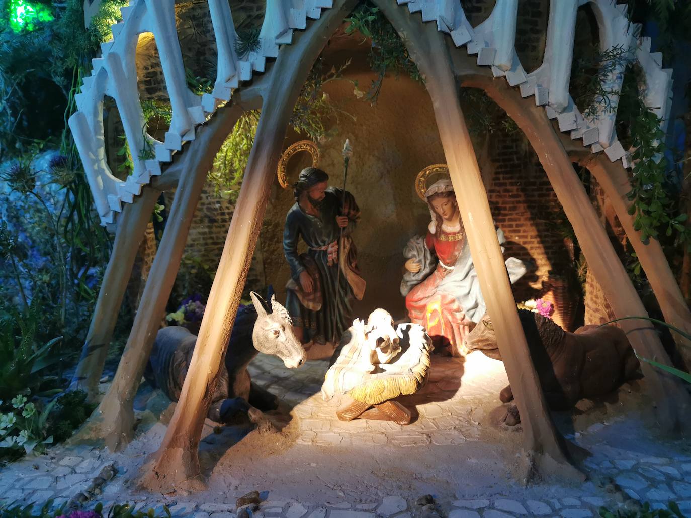 El colegio La Salle se inspira en Gaudí para su belén