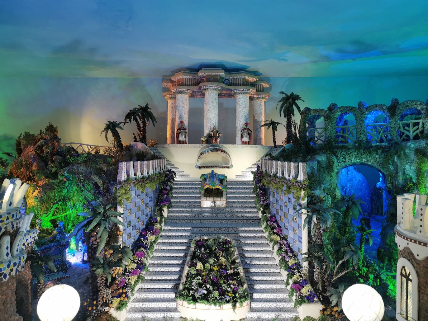 El colegio La Salle se inspira en Gaudí para su belén