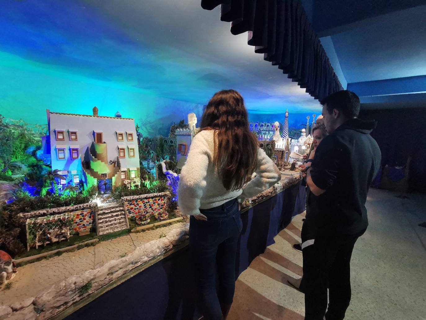 El colegio La Salle se inspira en Gaudí para su belén