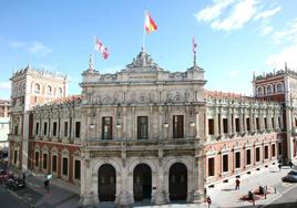 Fachada de la Diputación de Palencia, en una imagen de archivo.