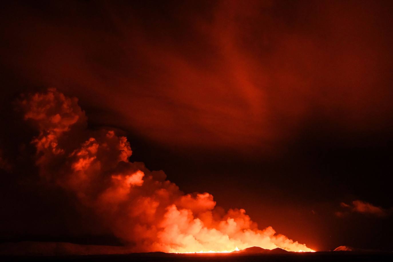 Las imágenes de la erupción del volcán en la ciudad islandesa de Grindavik