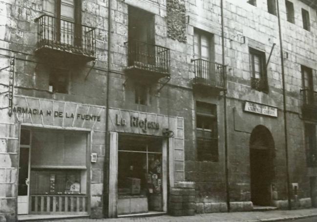 Fachada de la casa de Fernández Murias en los años 80.