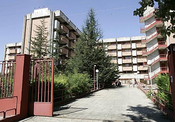 IU denuncia precariedad asistencial en la residencia Puente de Hierro
