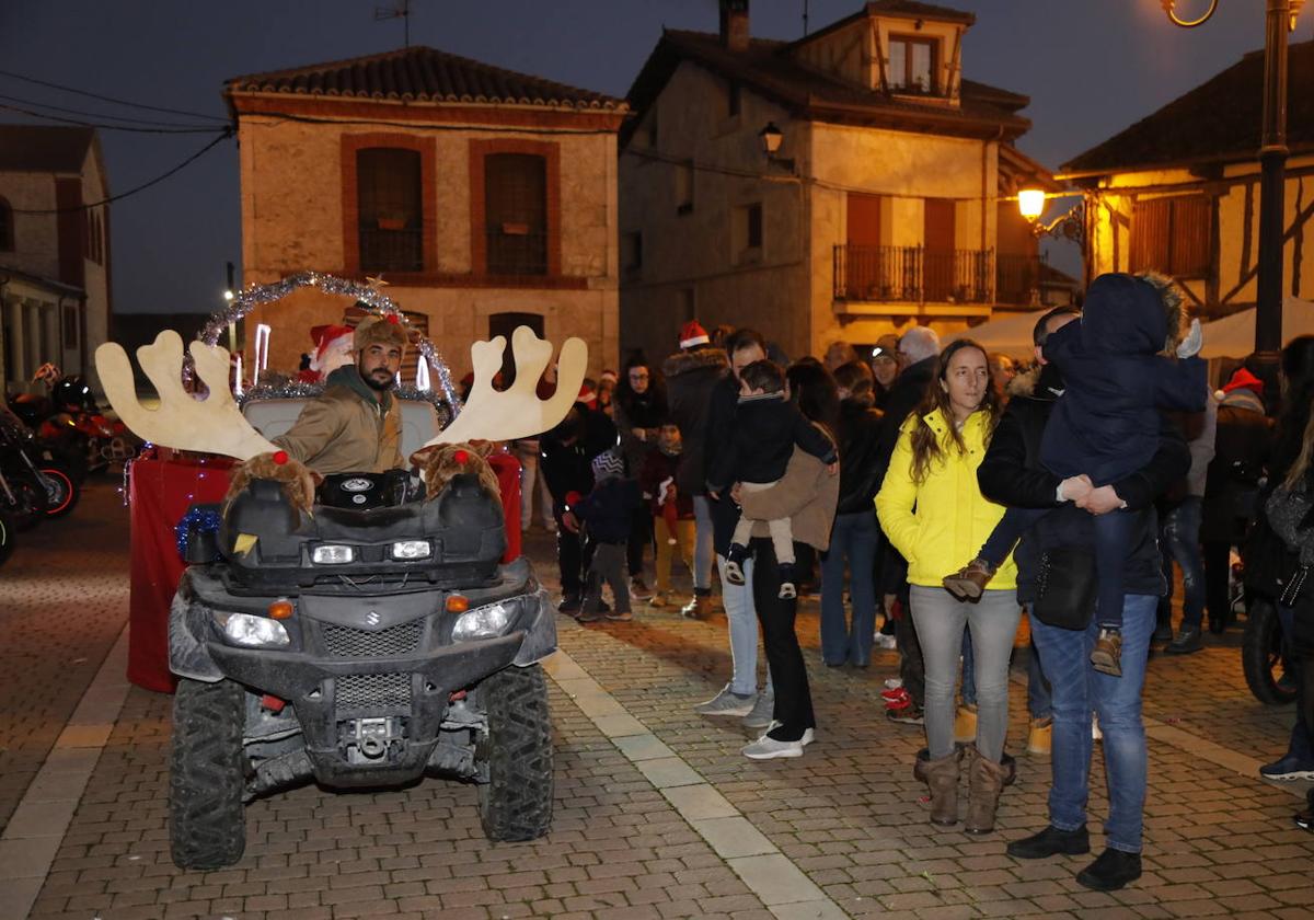 La cabalgata motera de Viloria, en imágenes