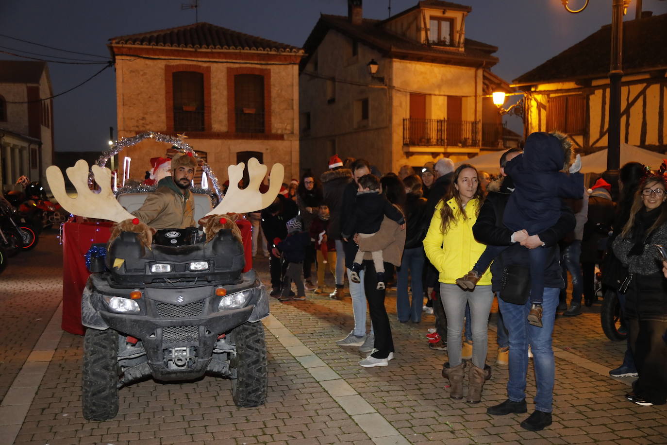 La cabalgata motera de Viloria, en imágenes