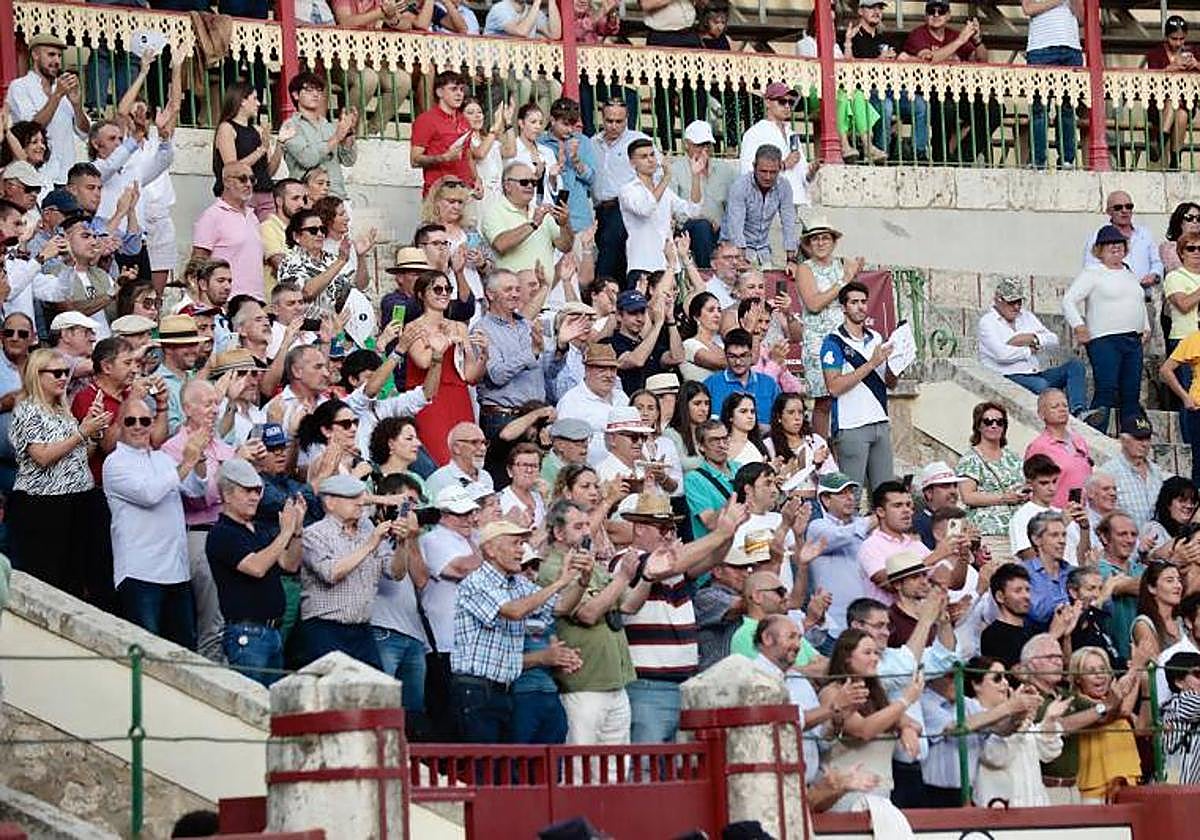 Público en una corrida de toros de la pasada Feria.