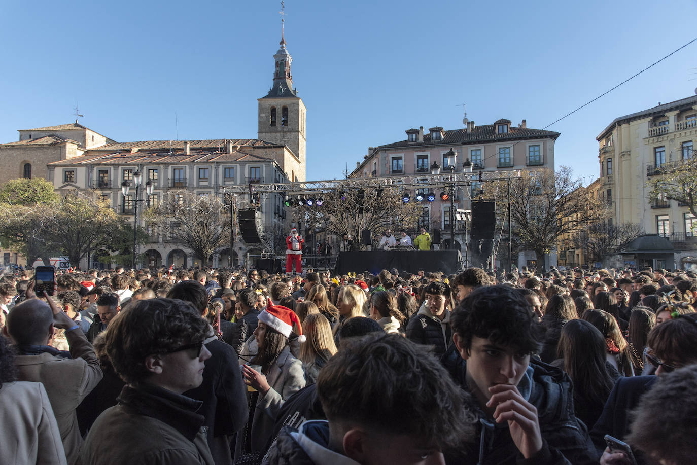 Tardebuena multitudinaria y sin incidentes (1 de 2)