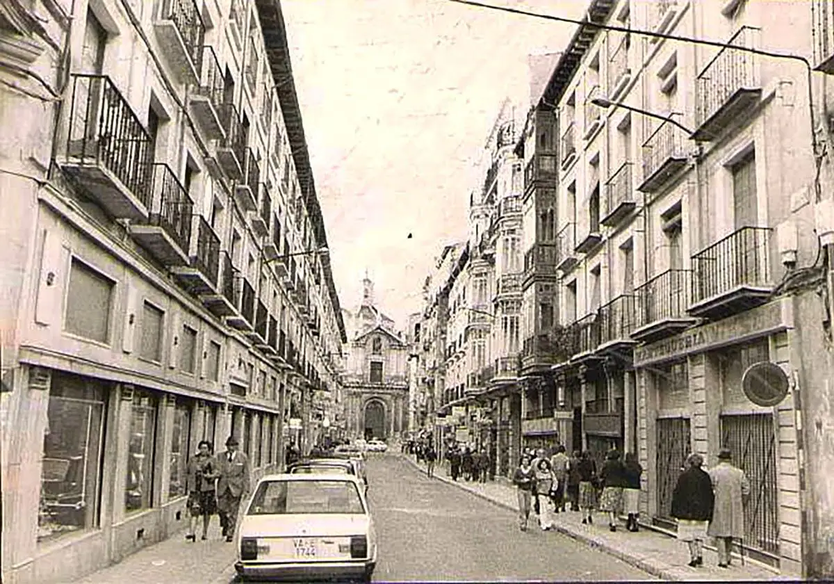 El cronista | Estampas de ayer y de hoy: La calle de la Platería, el  corazón de Valladolid | El Norte de Castilla