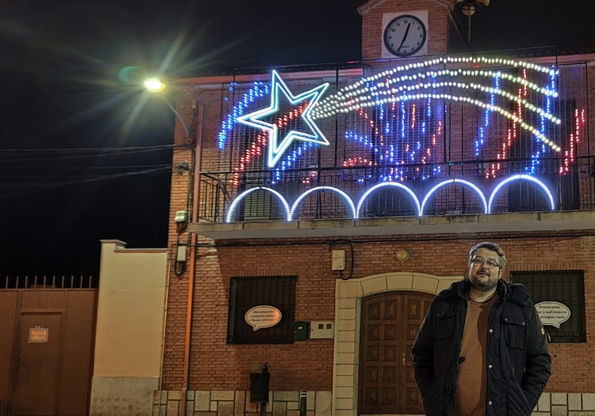 Un vecino de Traspinedo ilumina de ilusión la Navidad de las personas mayores del pueblo