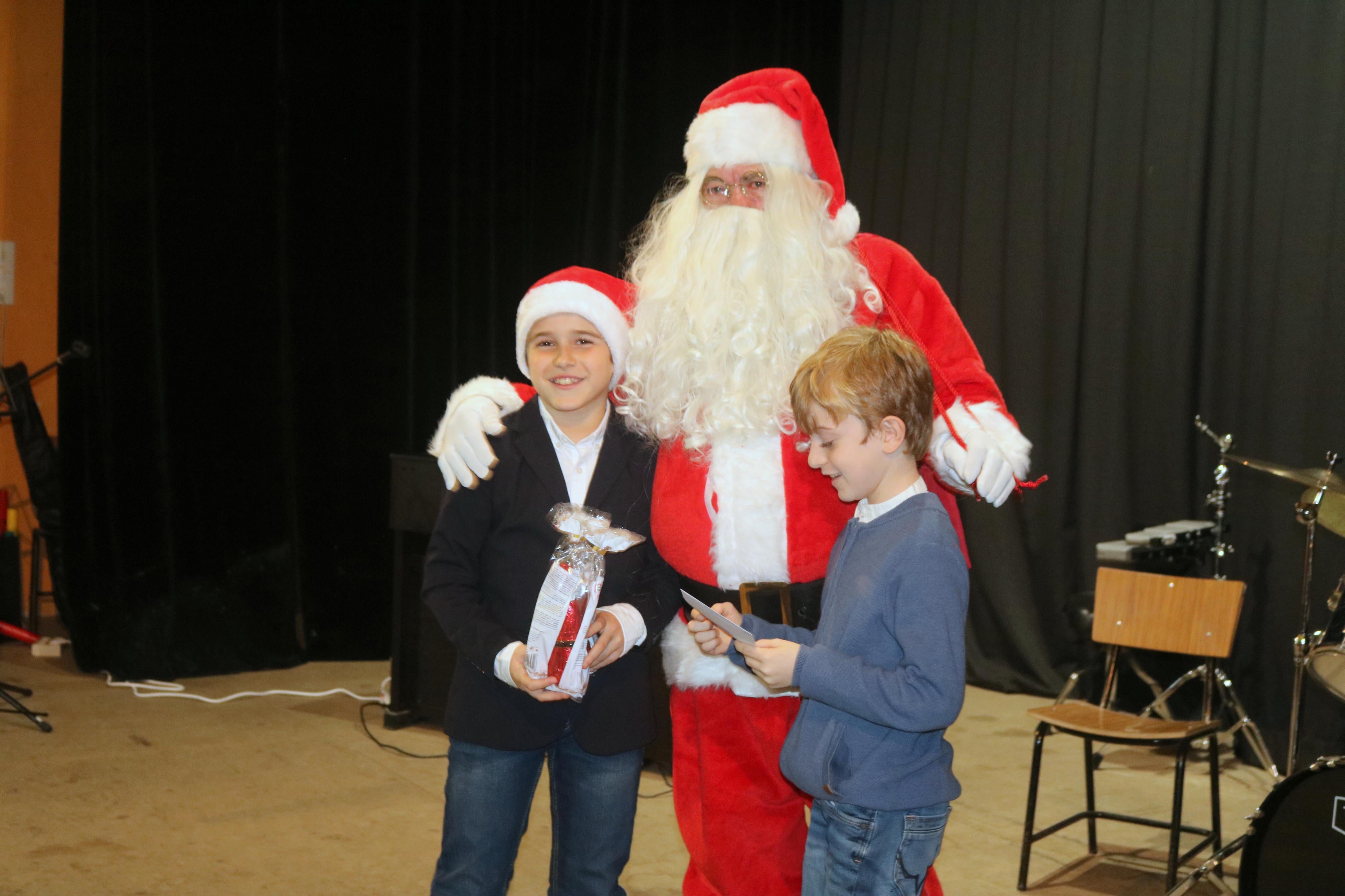 Papá Noel reparte ilusiones en Baltanás