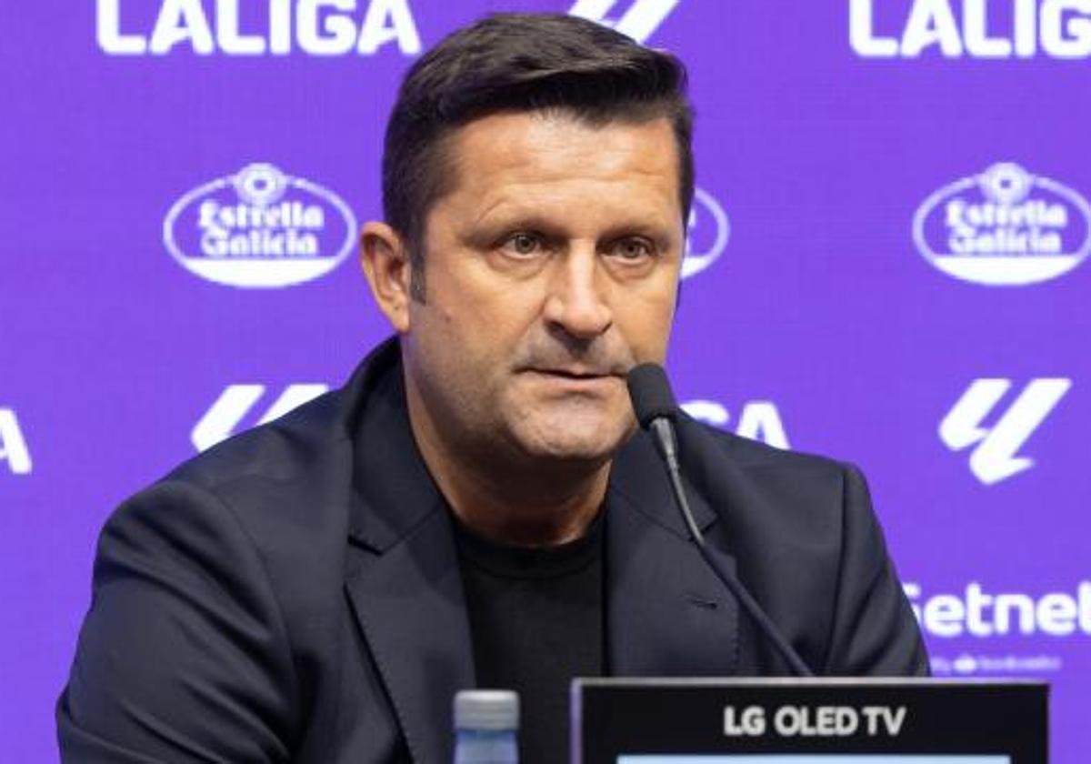 Domingo Catoira, durante una rueda de prensa en el estadio José Zorrilla.