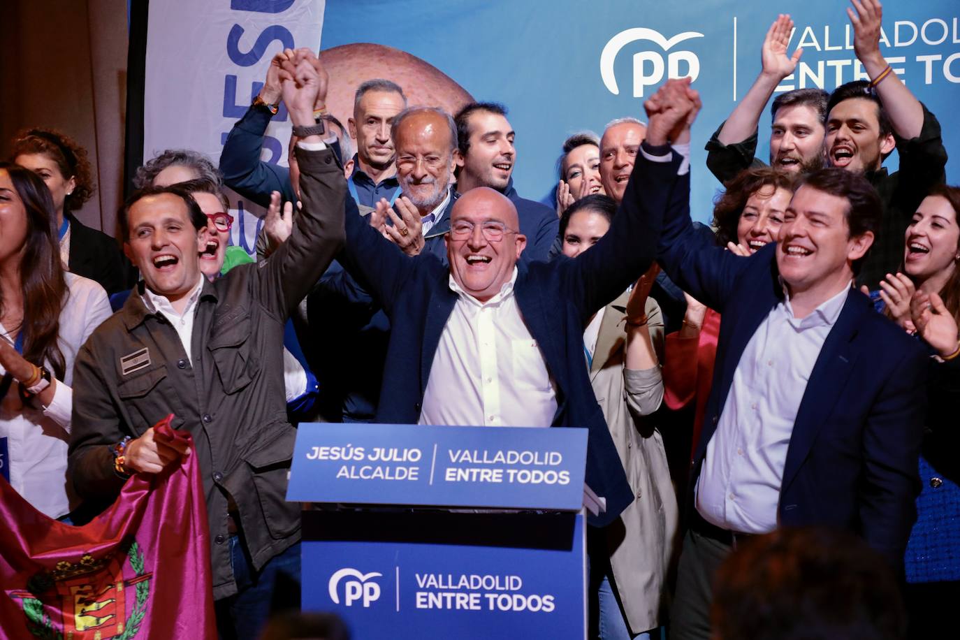 Elecciones 28M. Jesús Julio Carnero, candidato a la alcaldía de Valladolid por el PP, celebra una victoria en las urnas que le permitiría ser alcalde de la ciudad. 