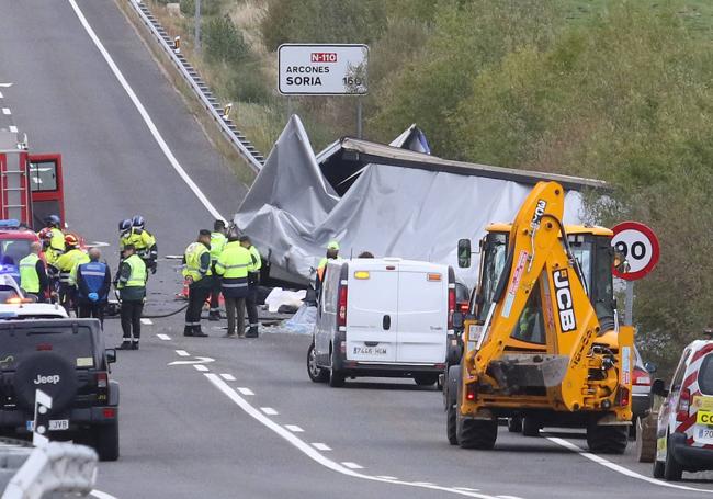 Accidente en la N-110 en el que murieron una madre y sus tres hijos.