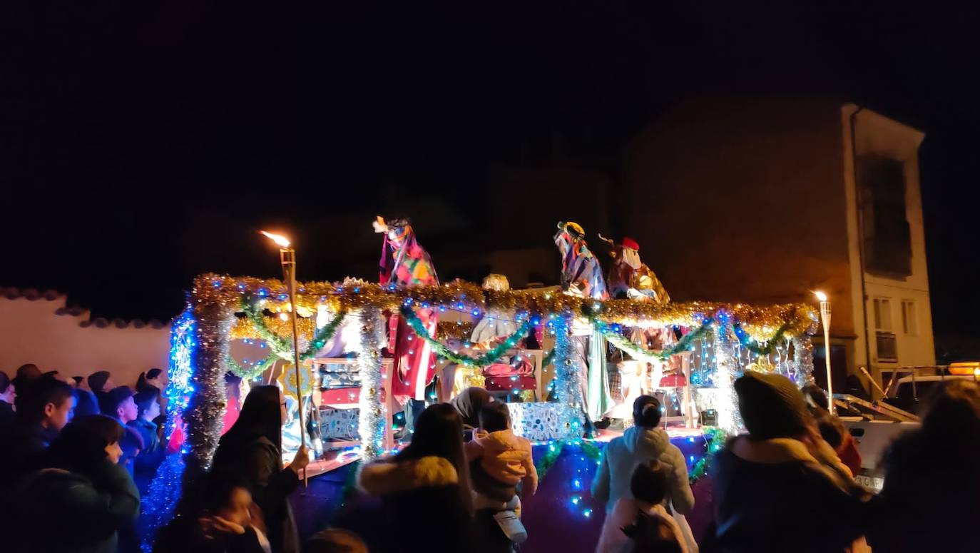 Fotos: Los Reyes Magos recorren la provincia de Segovia