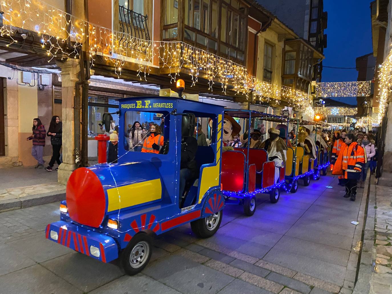 Fotos: Los Reyes Magos llenan de ilusión la provincia de Palencia