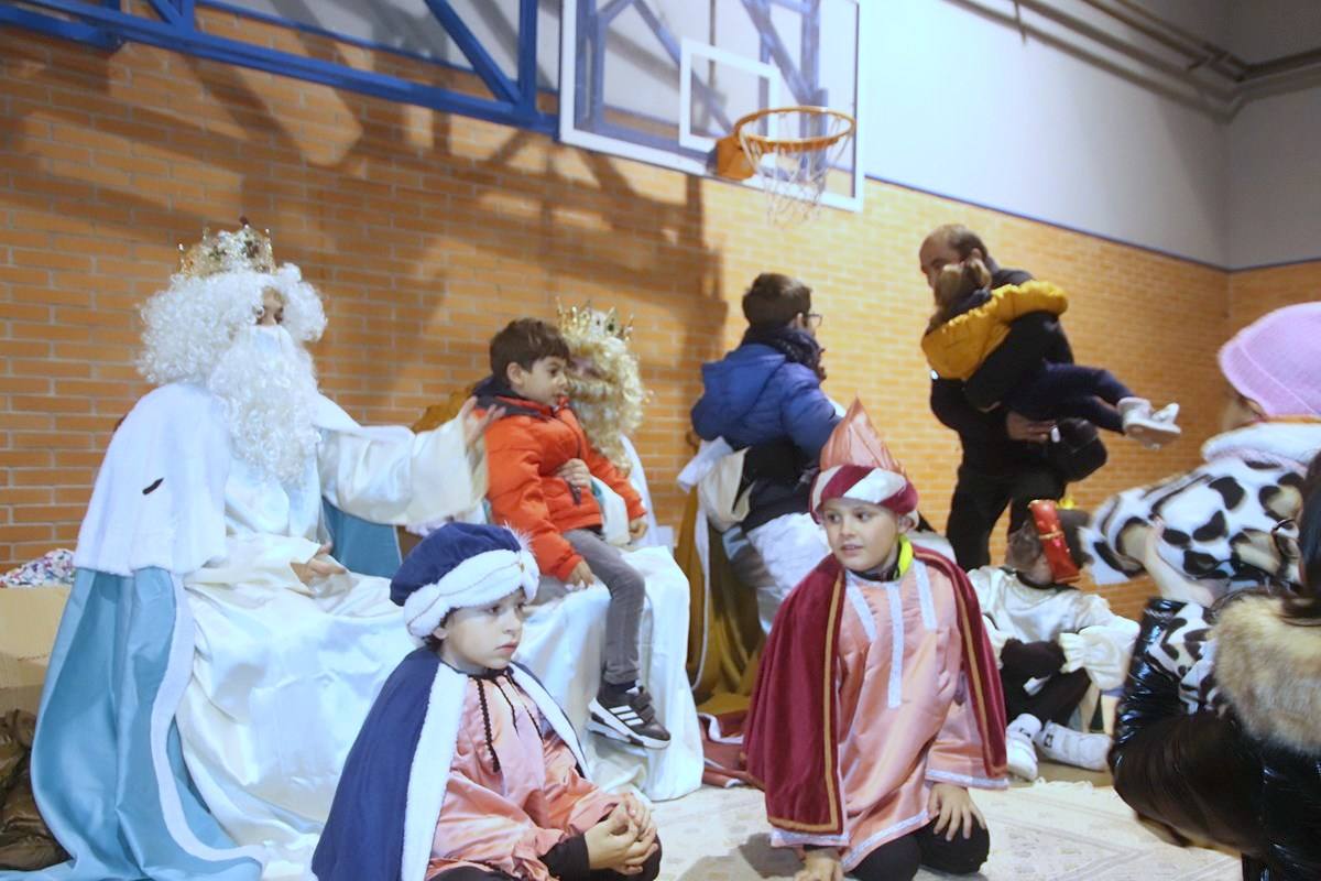 Fotos: Los Reyes Magos llenan de ilusión la provincia de Palencia