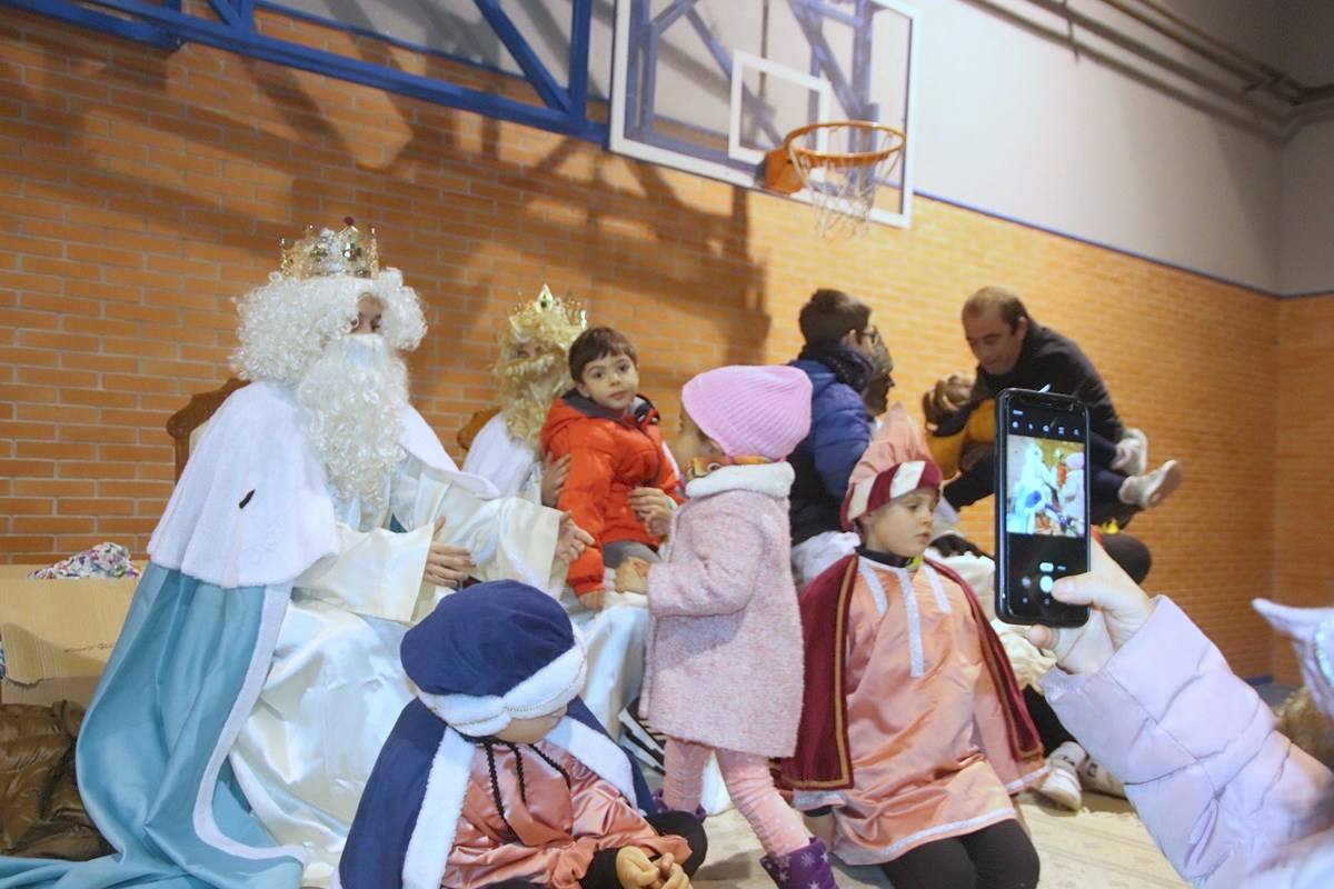 Fotos: Los Reyes Magos llenan de ilusión la provincia de Palencia