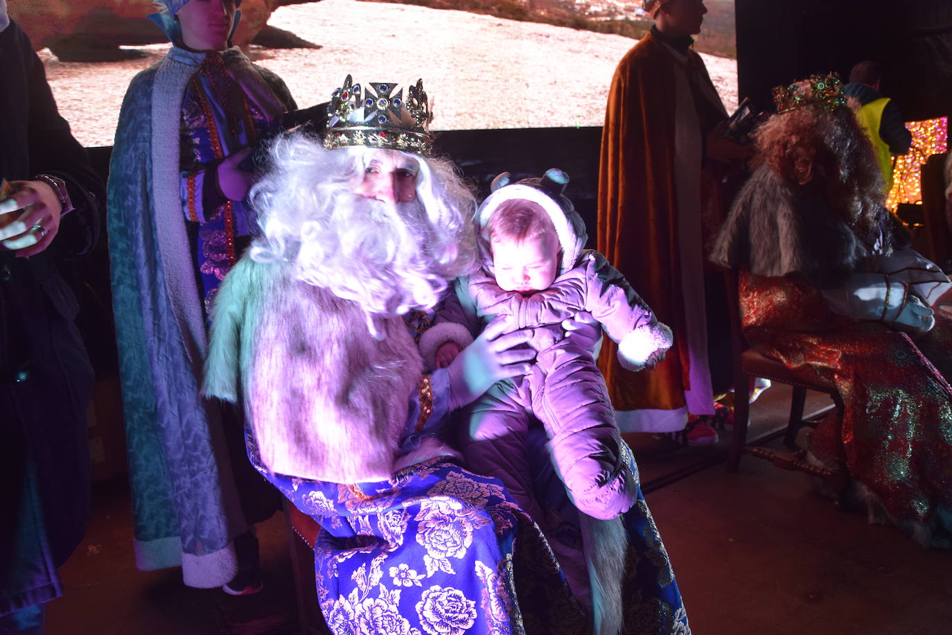 Fotos: Los Reyes Magos llenan de ilusión la provincia de Palencia