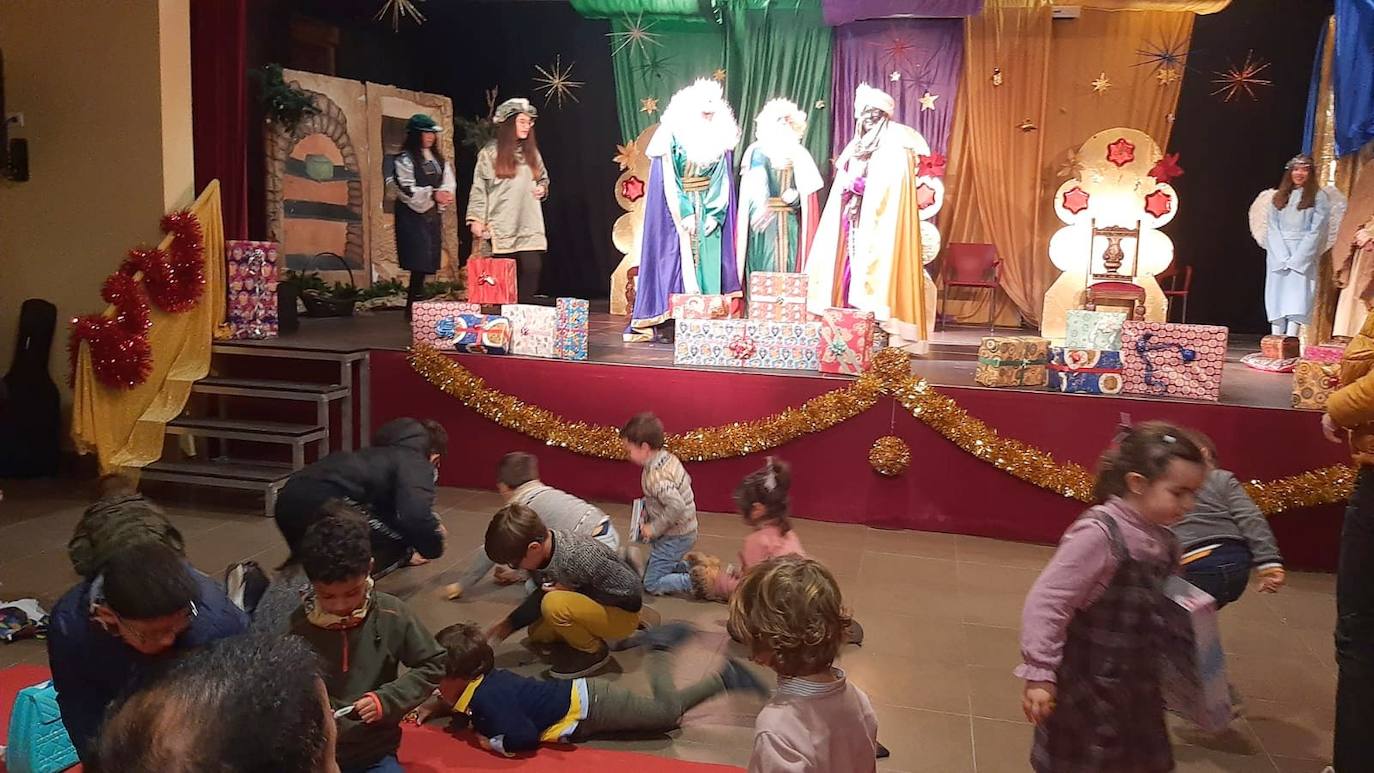 Fotos: Los Reyes Magos llenan de ilusión la provincia de Palencia