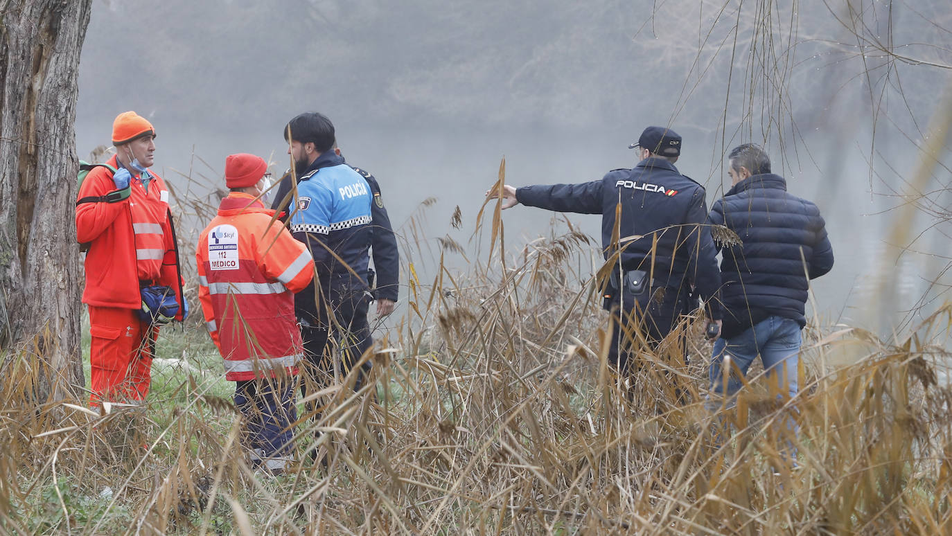 Fotos: Rescate de un conductor en el río Carrión