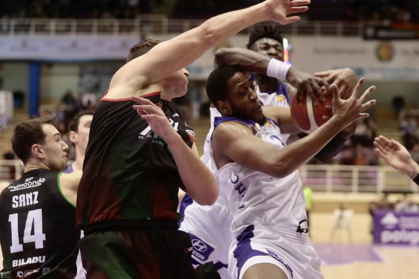 Fotos: El partido del Pucela Basket, en imágenes