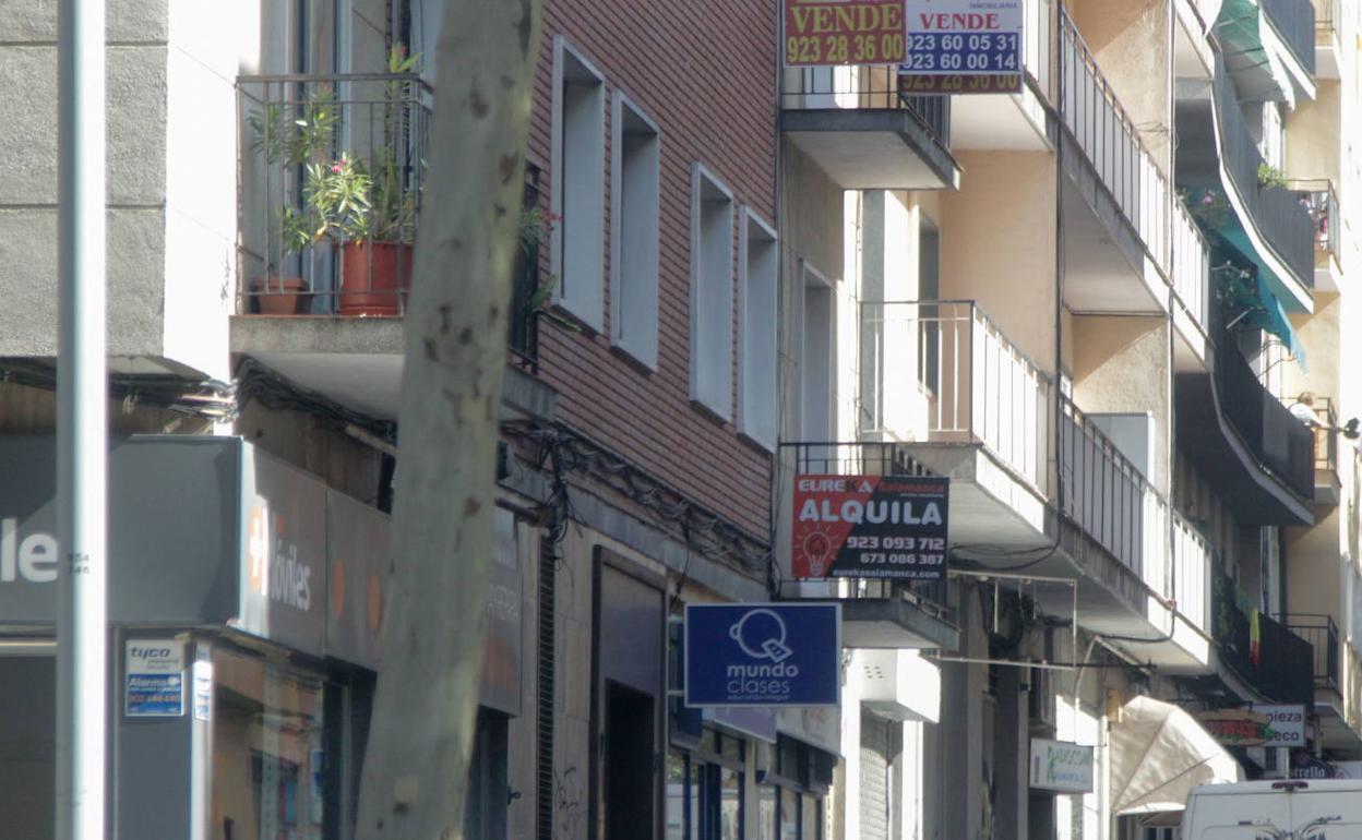 Viviendas de alquiler en una calle de Valladolid