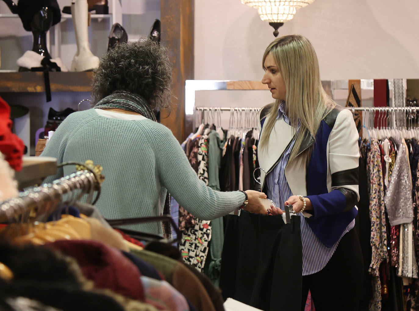 Fotos: El comercio abre el año con unas rebajas sin la esencia de las de antes