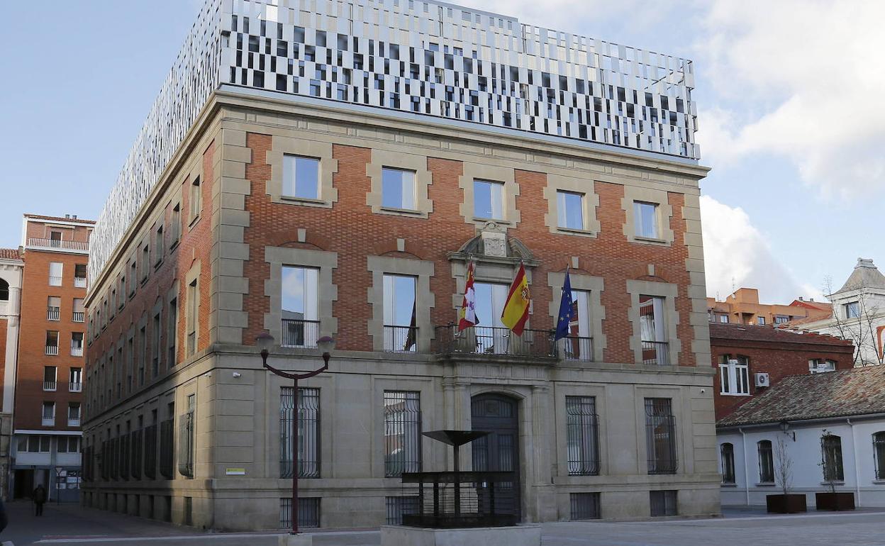 Fachada de la Audiencia Provincial de Palencia.