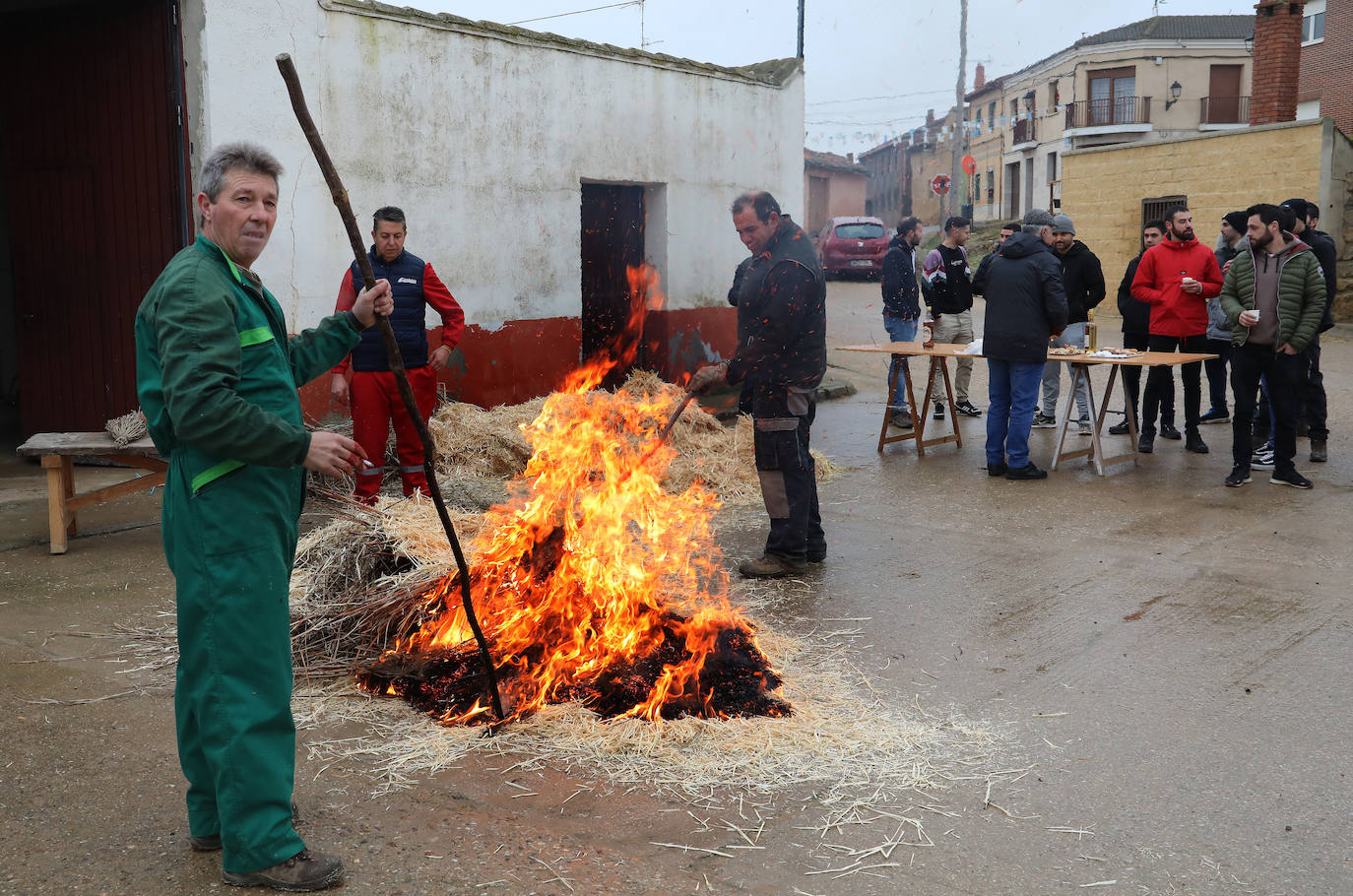 Fotos: Fuentes de Nava vive la fiesta de San Antón