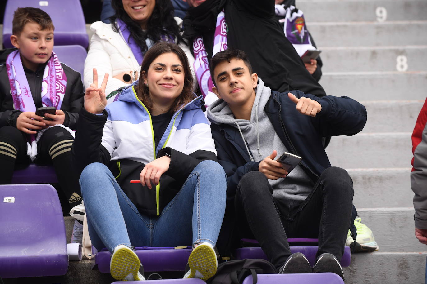 Fotos: Búscate en la grada del Real Valladolid-Rayo Vallecano (3/4)