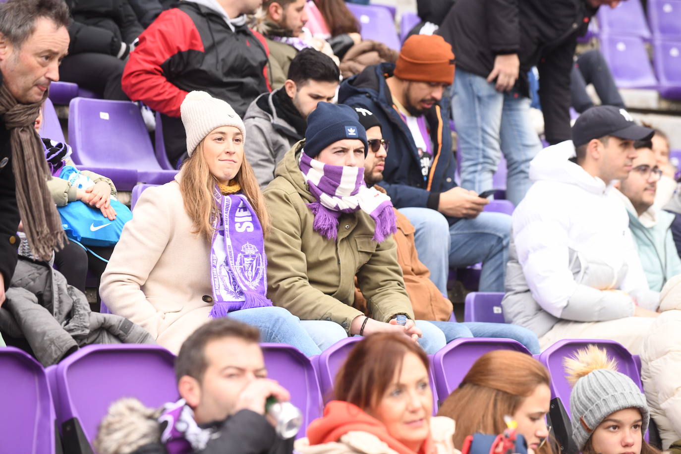 Fotos: Búscate en la grada del Real Valladolid-Rayo Vallecano (3/4)