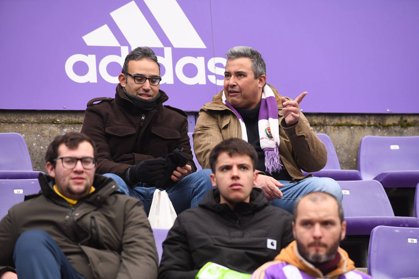 Fotos: Búscate en la grada del Real Valladolid-Rayo Vallecano (4/4)